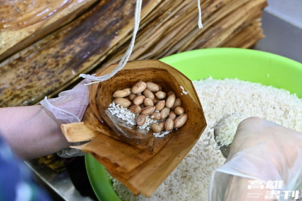 菜粽用料簡單，除了吃飽，還有一份回憶的滋味。(攝影/Carter)