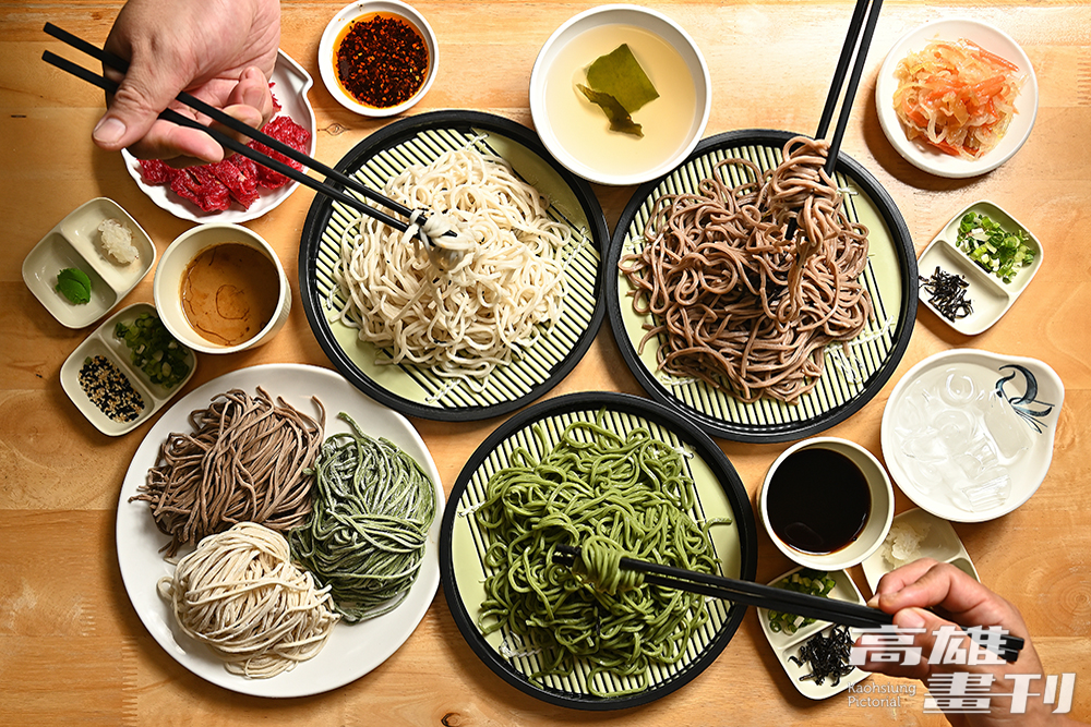 阿益蕎麥麵綠藻麵除了招牌日式涼麵，也販售麻醬麵等多種麵類。(攝影/Carter)
