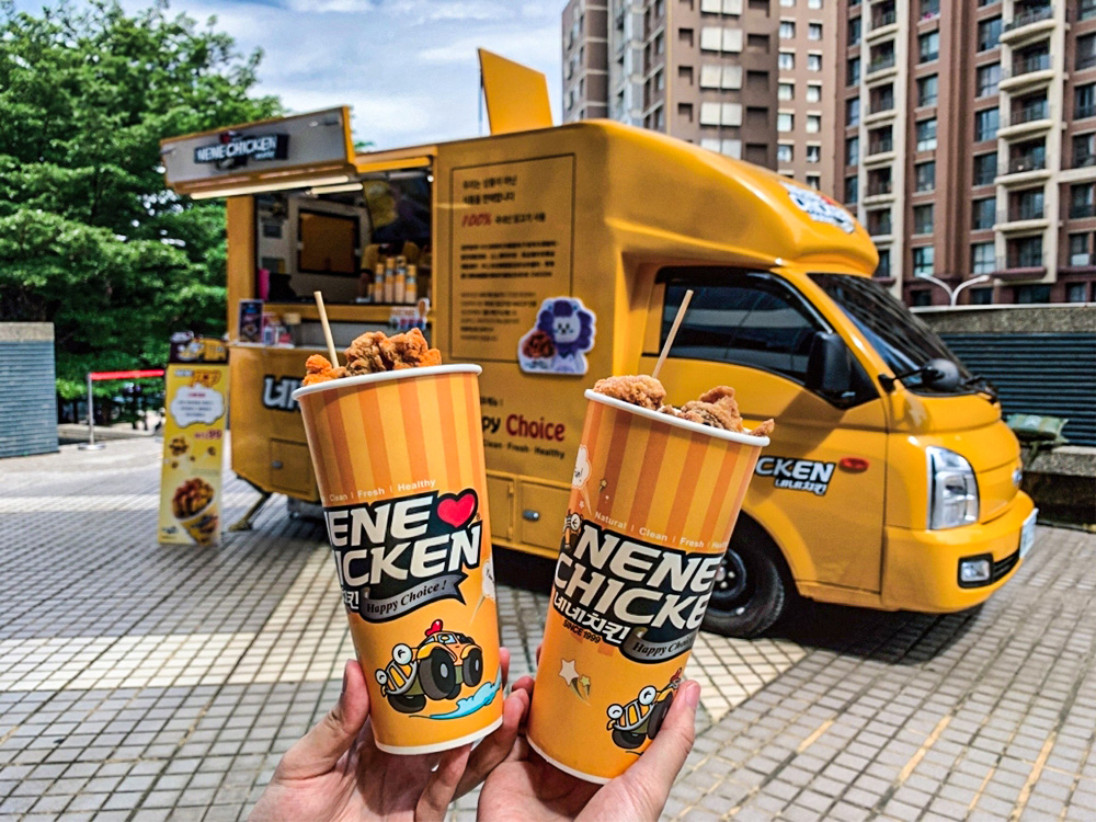 韓國知名炸雞品牌「NENE CHICKEN」推出韓國風味炸雞，保證讓哈韓的朋友們一吃鍾情。 (圖片提供/高市府觀光局)