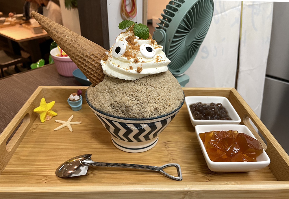 加入茶飲與珍珠茶凍的臺式創意冰品。(圖片提供/高市府觀光局)