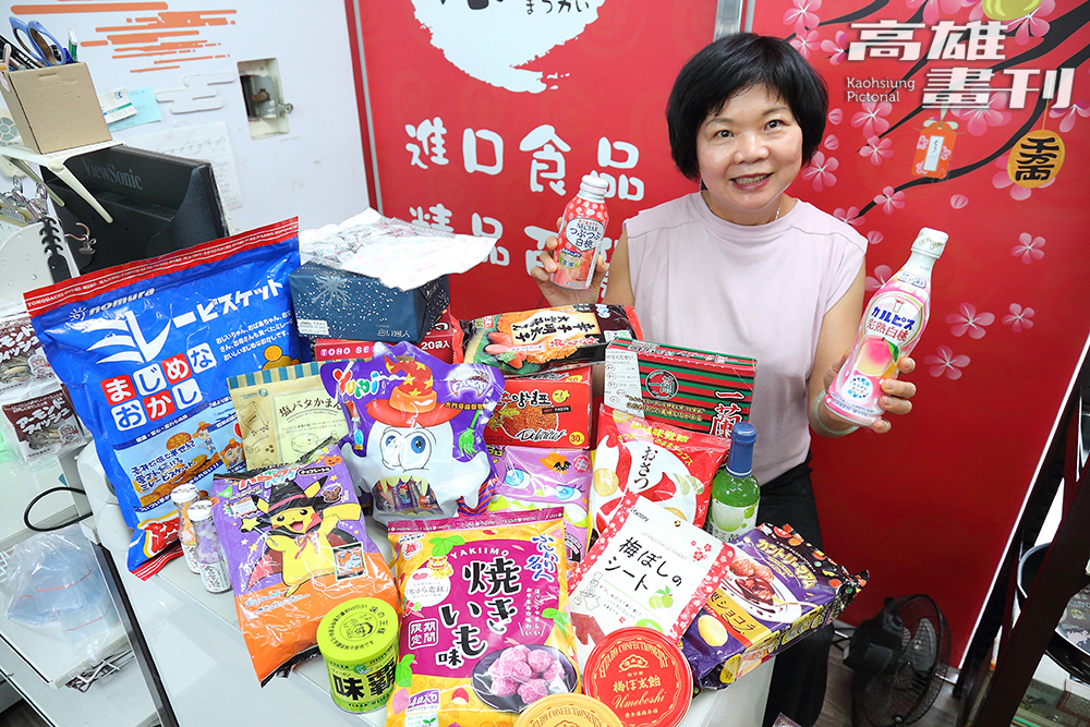 從事日本進口食品零售批發到實體店面，長達36年經營口碑，林善慈儼然是日本零食達人。(攝影/Carter)