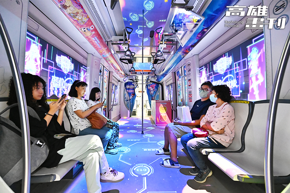 沿線共設置38座車站，串聯醫療服務、休閒遊憩、高密度住商中心及捷運鐵道等交通重要旅次站點，並可透過捷運紅橘線、台鐵及YouBike相互轉乘。(攝影/Carter)
