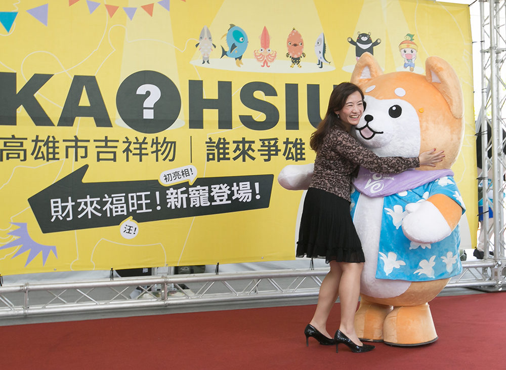 高市新聞局長王淺秋對來福「惜命命」。