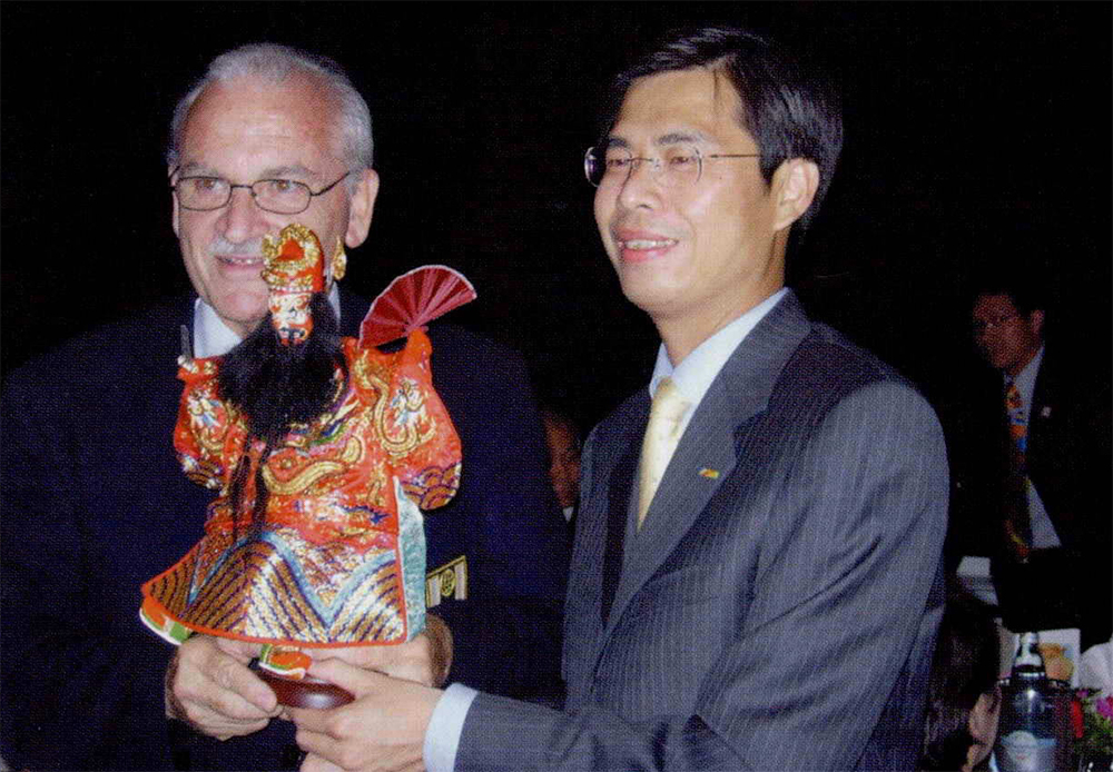 袋戲出征德國 晚宴滿堂采