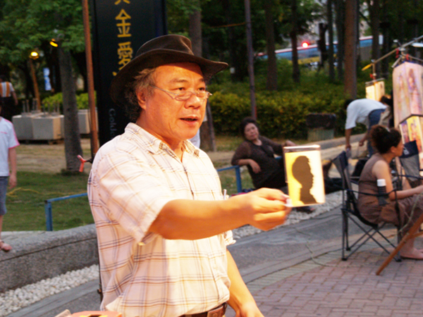 李明龍