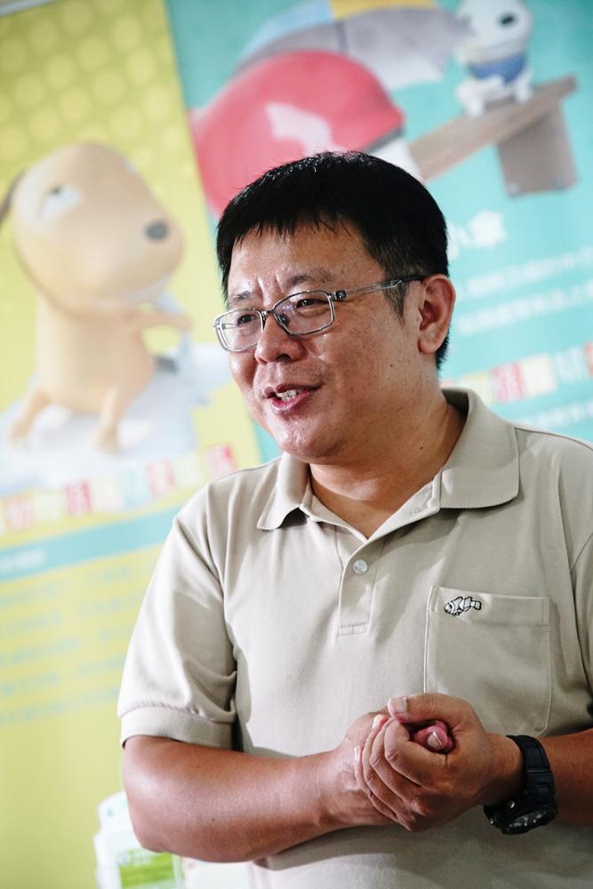 高雄市動物保護處秘書郭明欽。
