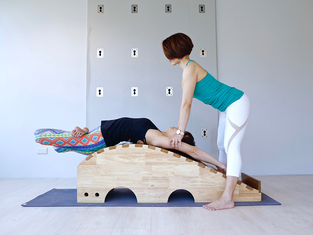 練瑜伽需要自我突破和挑戰。（圖片提供／Shri yoga 完美瑜伽會館）