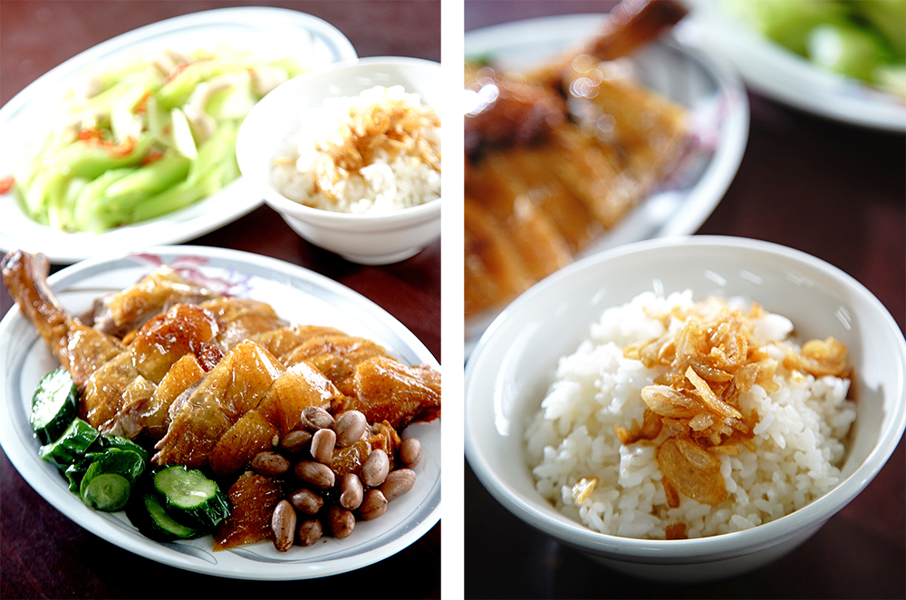 （左）燒鵝皮薄酥脆，肉不柴，還散發淡淡木燻香。（右）鵝油香飯是橋邊鵝肉必點招牌。（攝影／曾信耀）