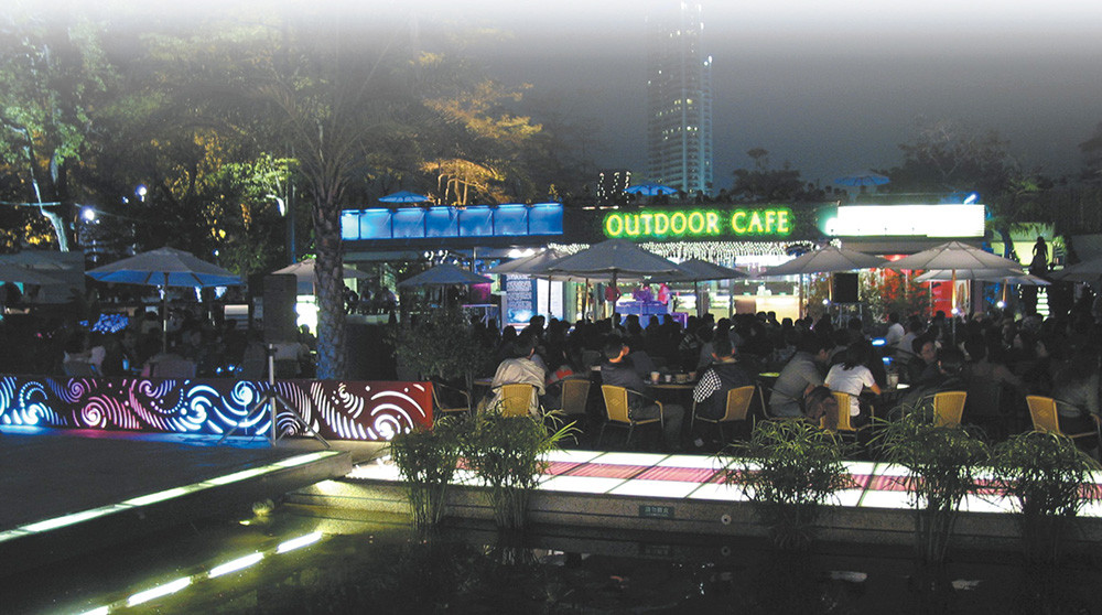 Having a cup of coffee at Urban Spotlight has become a trendy pastime for citizens in Kaohsiung.