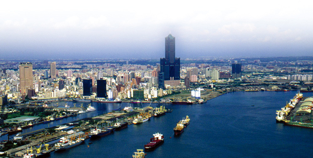 Kaohsiung\'s Perspective After the \"Statute Governing the Establishment and Management of Free Trade Ports\"
