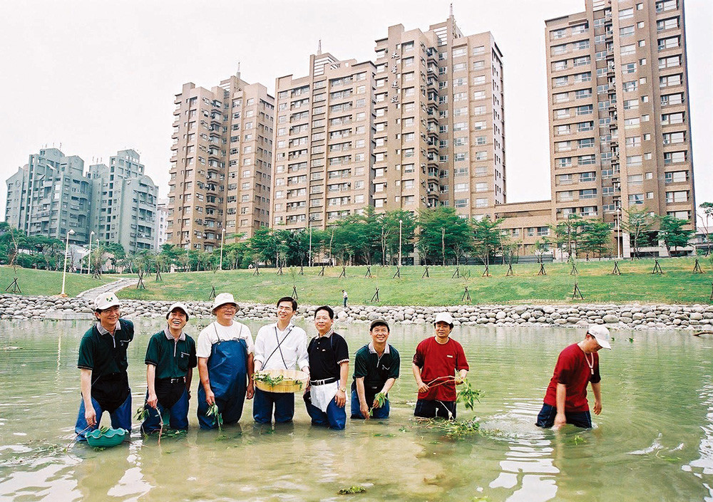 Kaohsiung is blessed by abundance of nature. The city government has planned to create a complete fully functioning ecosystem, from Ben-He Village Wetland Park through Neiwepi Cultural Park to Jhouzih Wetland Park.