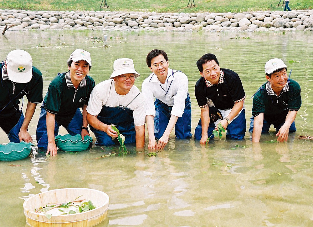 The Wetland Park is going to become an urbanized wetland park which will allow citizens to gain closer contact with a natural ecosystem. 