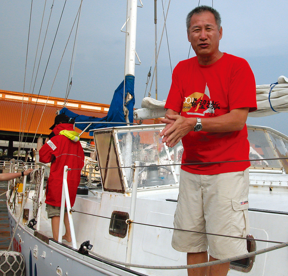 The Marine Bureau will borrow the sailing boats from a number of professional sailors, such as Ning-Sheng Liu, who has sailed around the world before.