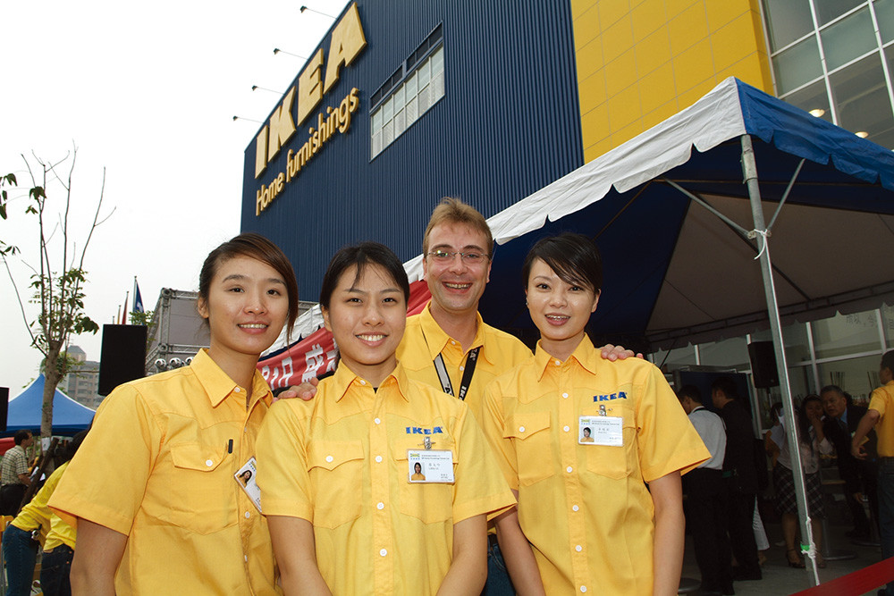 With the multinational chain stores investing in Kaohsiung, they will contribute various products to the market and introduce improved services, not to mention the contribution to the economy in the city.
