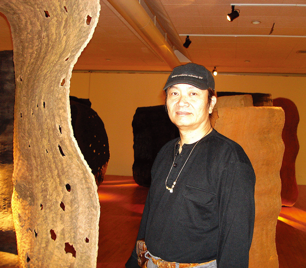 Yung-Hsu Hsu\'s Theater of Clay