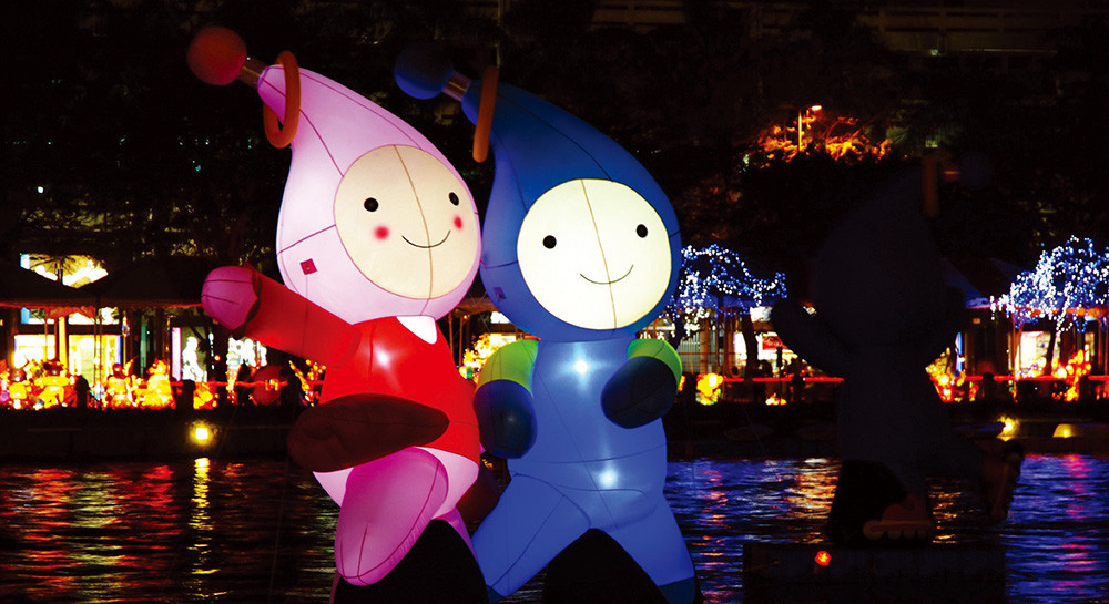 The World Games Mascot-Gao Mei and Syong Ge stand in the center of Love River