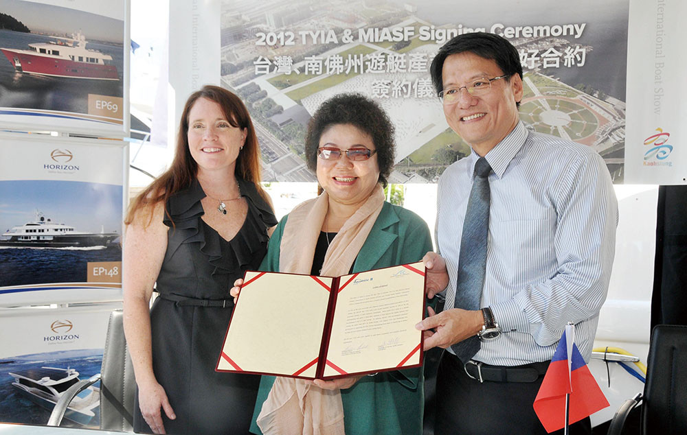 2012 The Taiwan Yacht Industry Association (TYIA) and Marine Industries Association of South Florida (MIASF) Signing Ceremony.