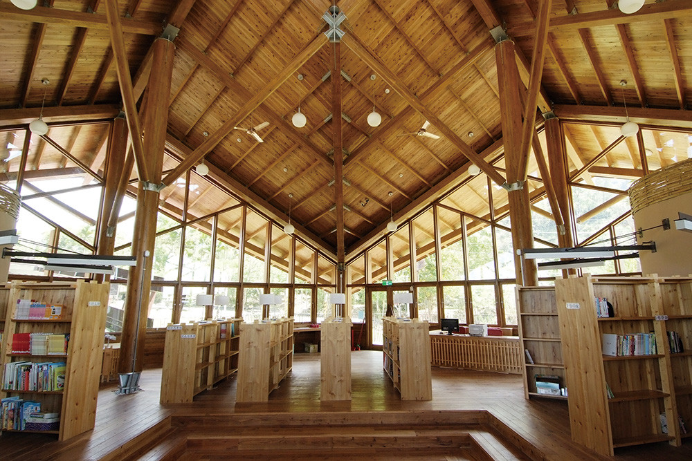 Namasia\'s Green Diamond Elementary School