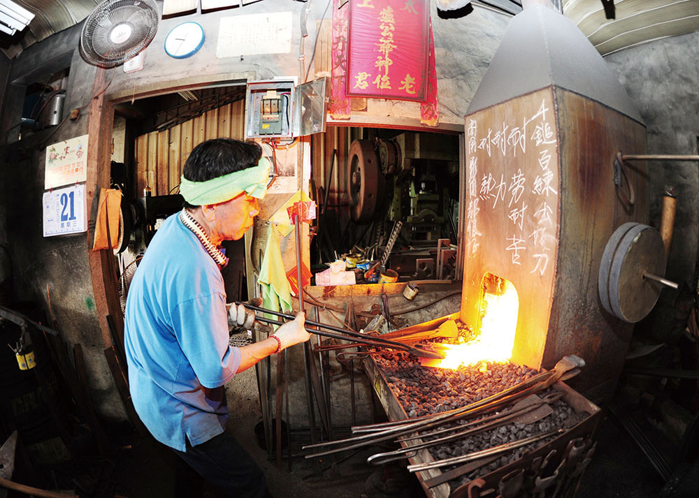 A testimony to 50 years of refining sword-making