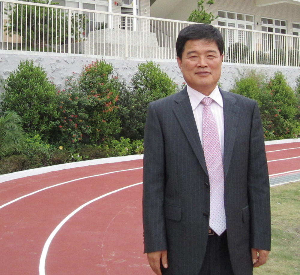 Presenting Kaohsiung Korean International School and Principal Kim Jin Sub