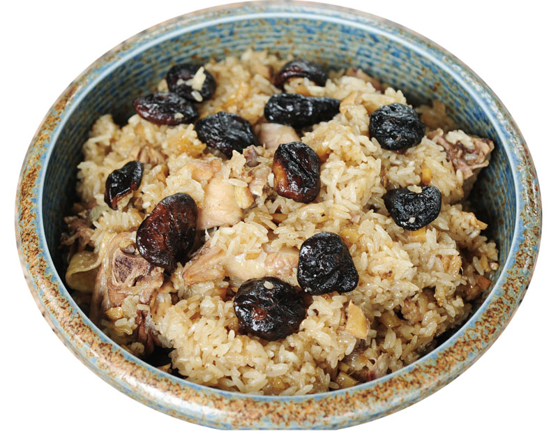 Sticky rice pilaf with chicken in ginger sesame Oil dressing