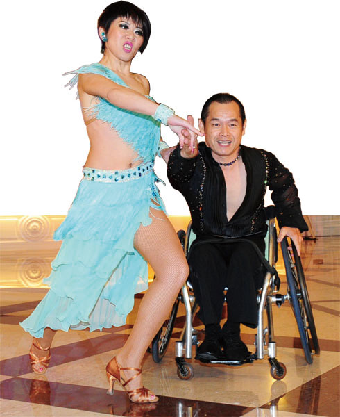 輪椅運動舞蹈舞者朱雄聖和陳芃妤