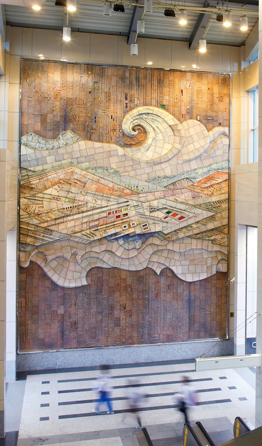  \"Heavenly Creations\"on exhibition at Kaohsiung\'s Ciaotou MRT Station.