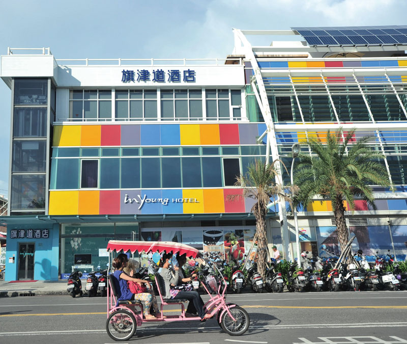 旗津道酒店正面