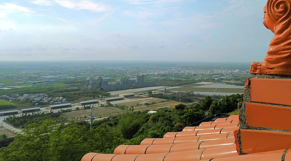 大崗山上超峰寺景致。（攝影／葉郁琪）