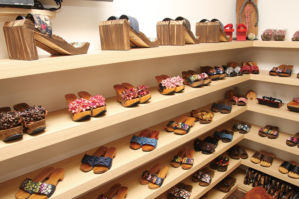 Ciaojiang Clogs