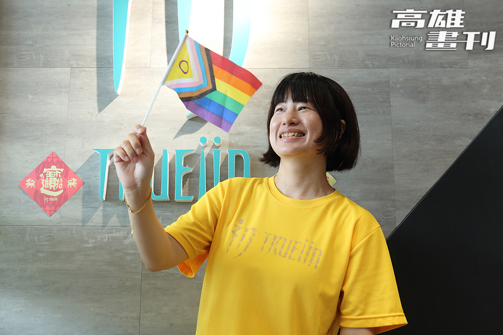 負責人方昭禪表示：「不管男生、女生或是多元性別的人，在『初應羽球高雄概念店』都不會受到歧視，而是同一的對待。」(攝影/Carter)