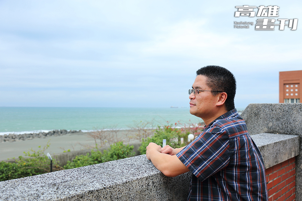 方盈智返鄉任教於中山大學海洋科學系，關注臺灣周圍海域及黑潮。(攝影/Carter)