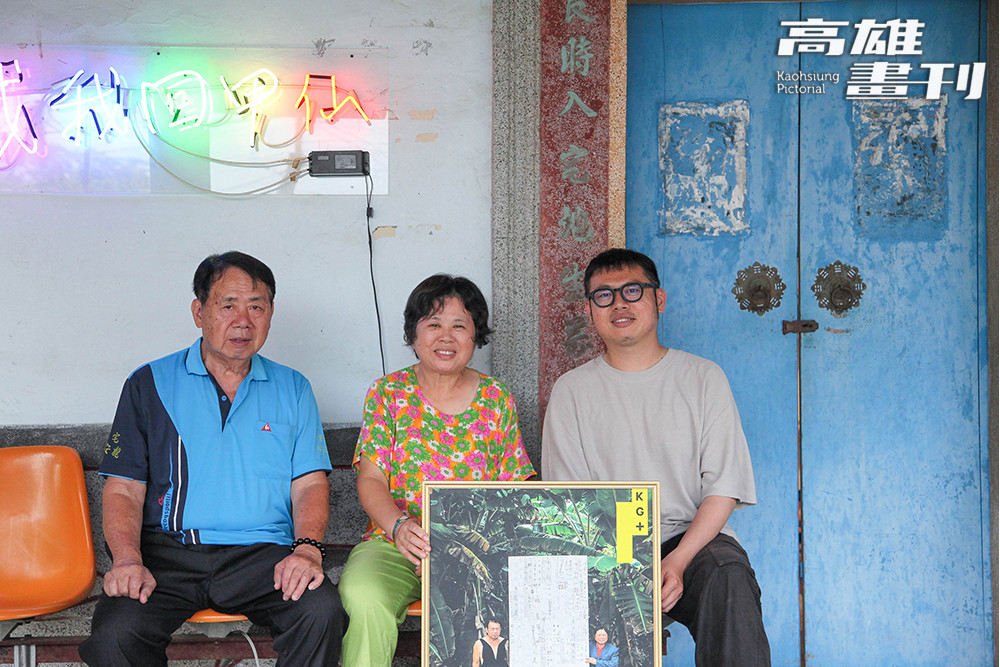 《我的父親母親》以家族地景為創作基礎，劉星佑運用鏡頭與雙親重新對話，開啟一場傳統家庭角色與性別的思辨之旅。(攝影/李瑰嫻)