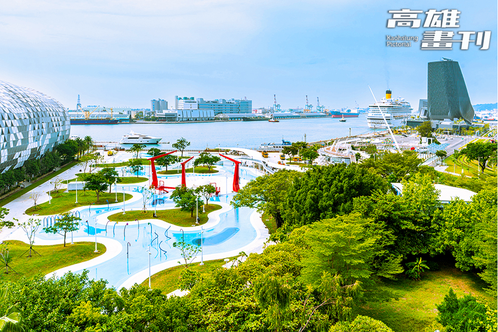 升級後的星光水岸公園園區達2.94公頃，是南部最Chill的親水地標。(攝影/黃敬文)
