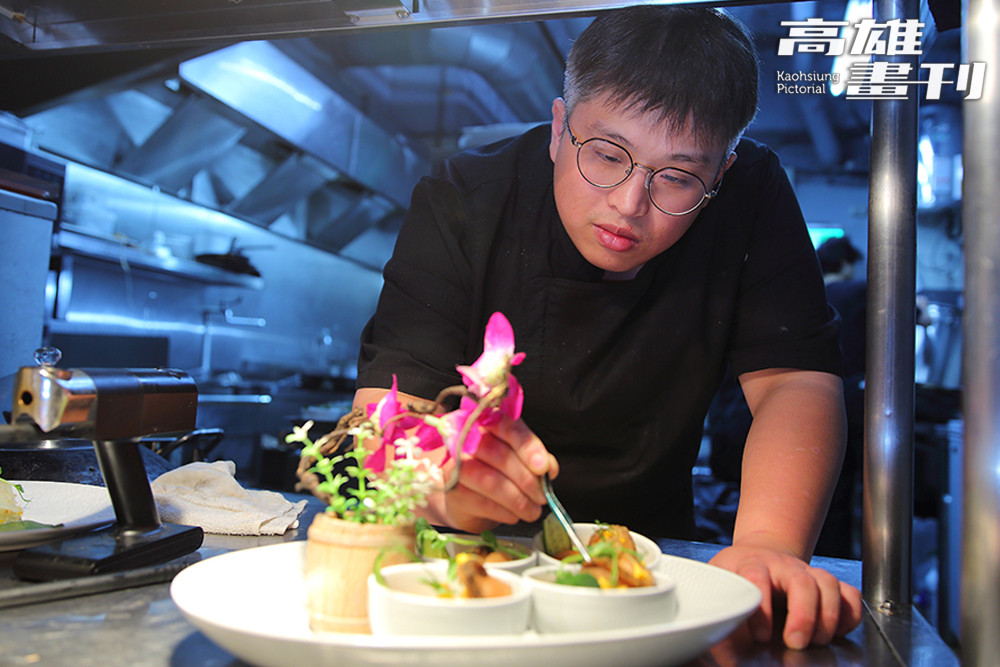 黃冠傑才剛榮獲2025亞太年度十大青年菁英名廚，是餐飲界倍受矚目的新星。(攝影/Carter)