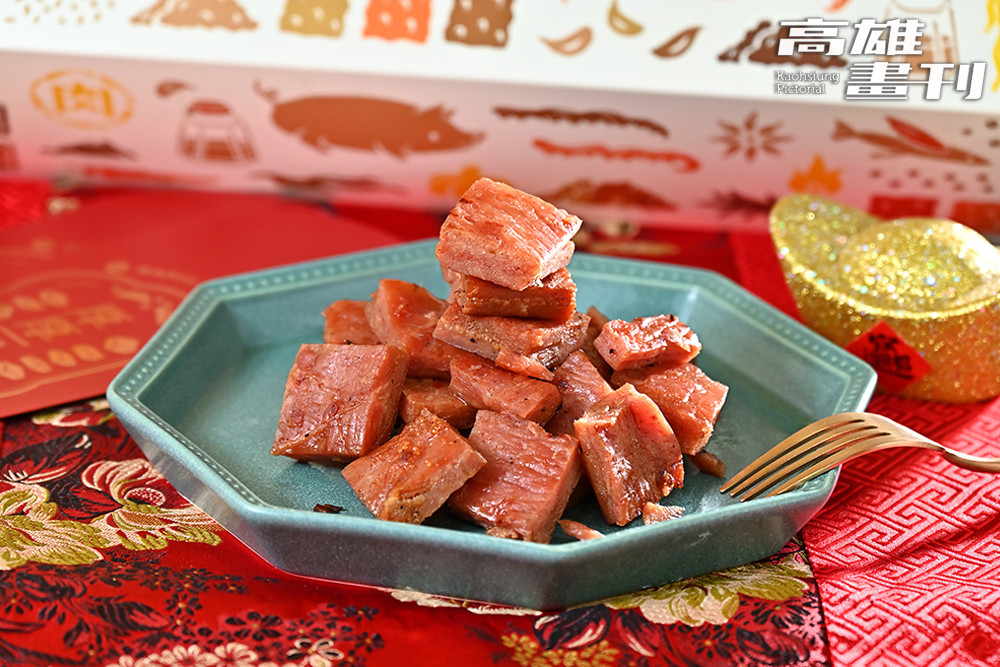 厚片肉乾厚度足足1公分，「厚厚一疊」含意特別有意思。(攝影/Carter)
