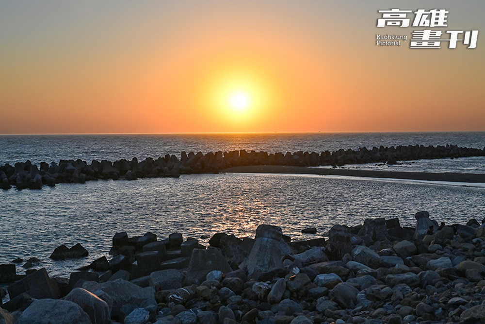 漁港邊走走逛逛，欣賞美麗的海景和夕陽，結束美好閒適的一天。（攝影/Carter）
