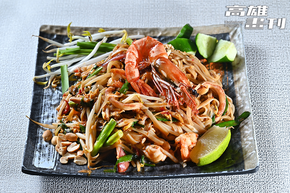 泰國庶民主食─海鮮炒河粉，可細細品嚐泰式飲食的風味。（攝影/Carter）