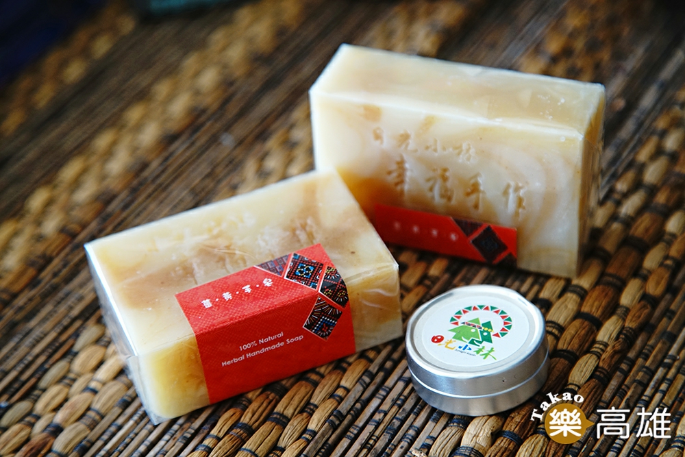 薑黃手工皂、薑黃粉天然好物。（攝影/曾信耀）