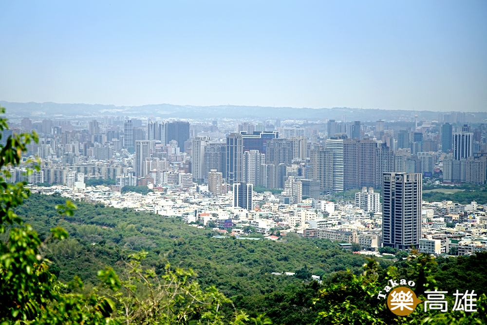 鳥瞰高雄平台，市景風光盡收眼底。（攝影/曾信耀）