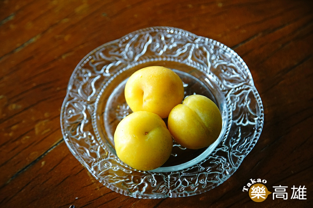 原本在寶山近乎絕種的黃金蜜李，經由阿光老闆成功嫁接後，每年採收時總是供不應求。（攝影/曾信耀）