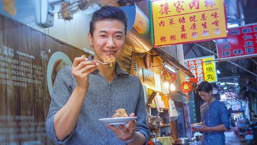 陳鴻認為不同的時代會有不同食物的記憶，而這些記憶最終會變成一觸即發的鄉愁。（照片提供/高雄市政府觀光局）
