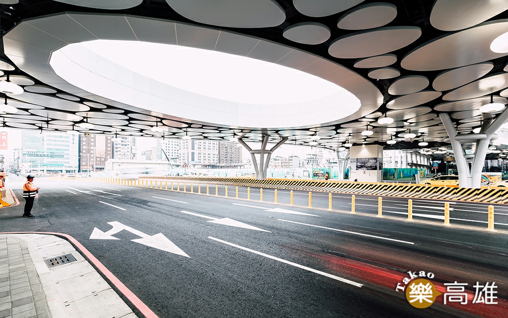 中博高架橋引道，隨著鐵路地下化功成身退。（攝影/陳建豪）