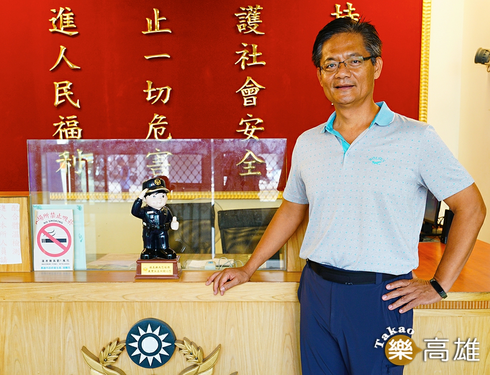 排灣族的許強生今年3月正式上任，成爲高雄市第一個原住民籍偵查隊隊長。（攝影/李曉萍）
