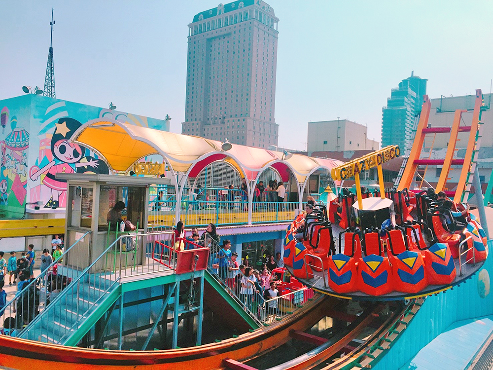 高雄大立百貨空中遊樂園，歷經37個年頭仍歷久不衰。（圖片提供/大立百貨空中樂園）