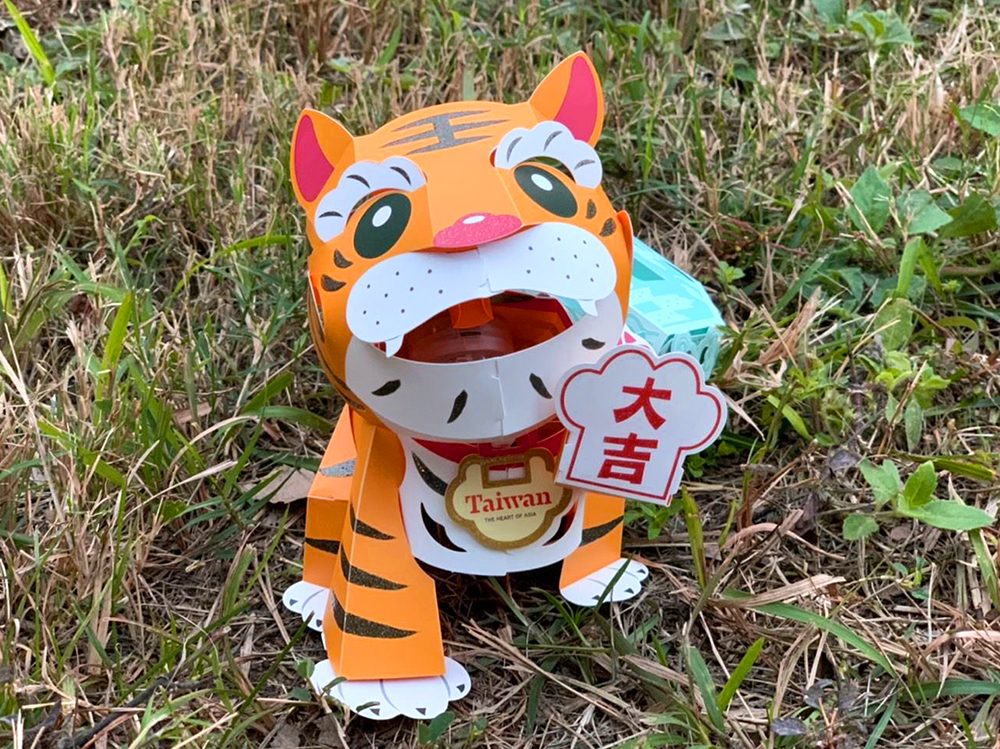 「大吉虎」虎爺小提燈，象徵新的一年抗煞除疫、大吉大利。(圖片提供/高雄市政府觀光局)