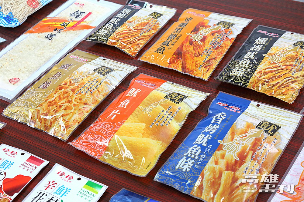 隨著消費市場改變，公司也求新求變，產品包裝朝現代化設計，目前市面上的包裝是經過多次更改。(攝影/Carter)