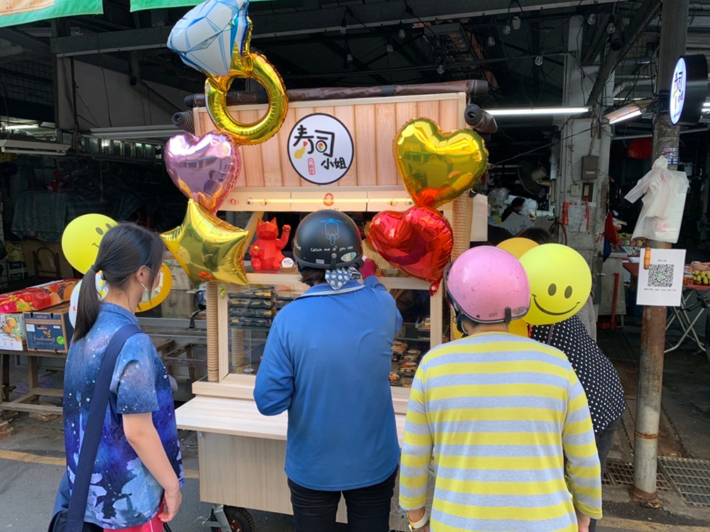 以攤車方式進駐市場的「壽司小姐」。(圖片提供/壽司小姐)