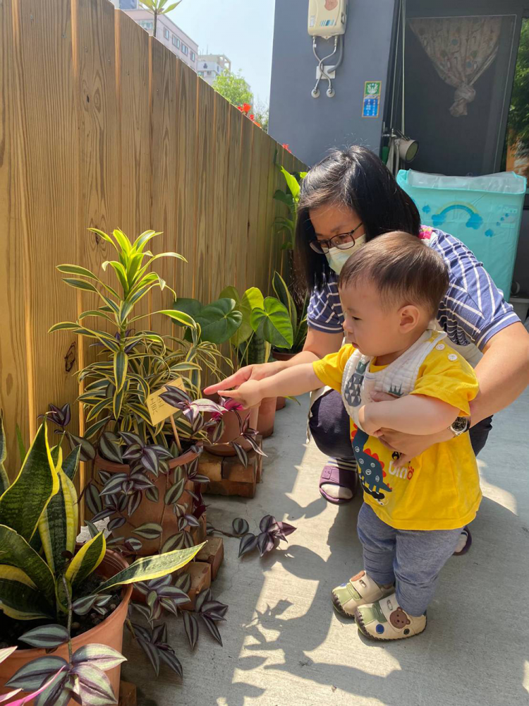 市府的定點計時托育服務，解決了家長臨時有事，小孩沒人顧的煩惱。(圖片提供/高雄市政府社會局)