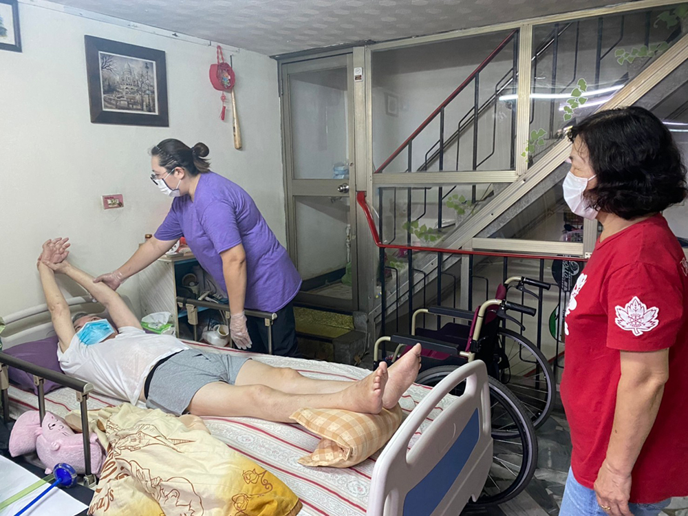 家庭照護者也需要支持，透過團體的力量彼此分享、經驗交流，同時進行各種學習課程和舒壓活動，有助於幫照護者減輕壓力。(圖片提供/高市府衛生局長期照護中心)